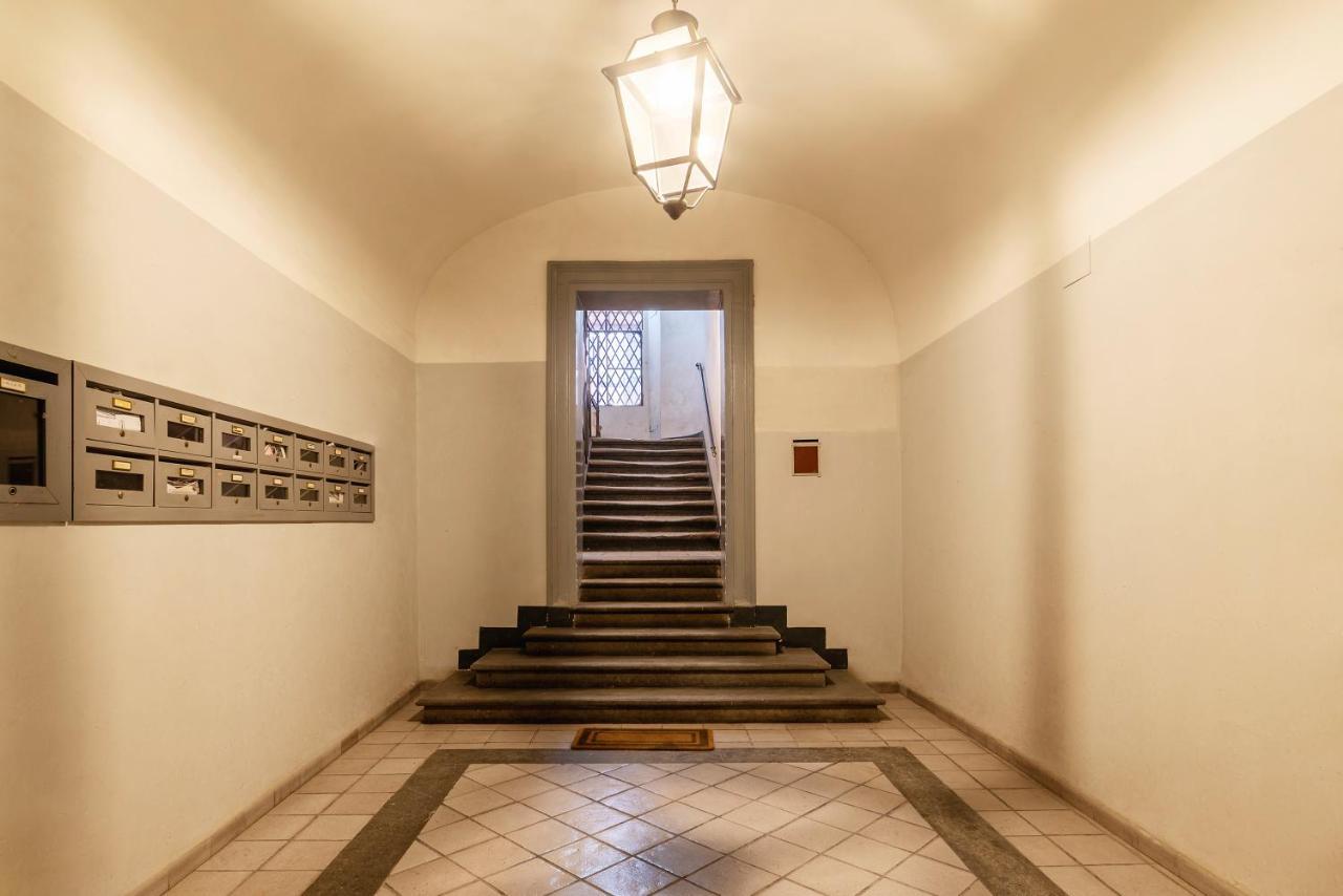 Spanish Steps Corner Rome Exterior photo